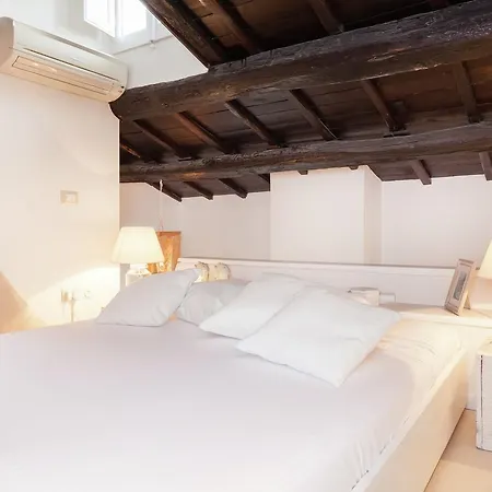 Holiday Navona Penthouse