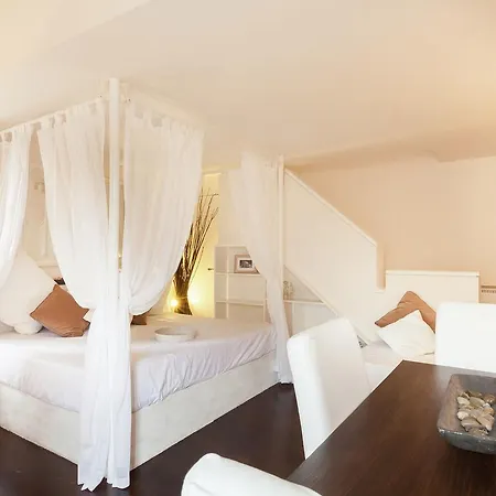 Holiday Navona Penthouse *