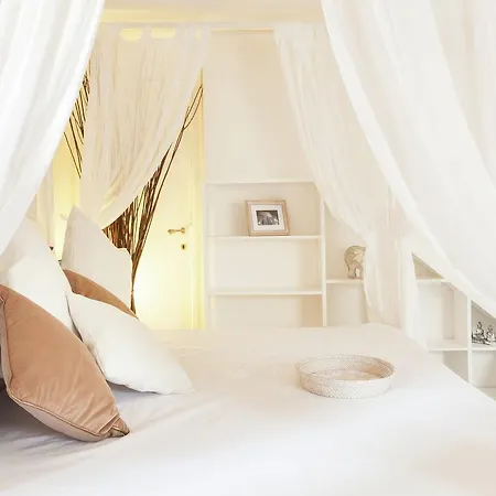 別荘 Holiday Navona Penthouse ローマ